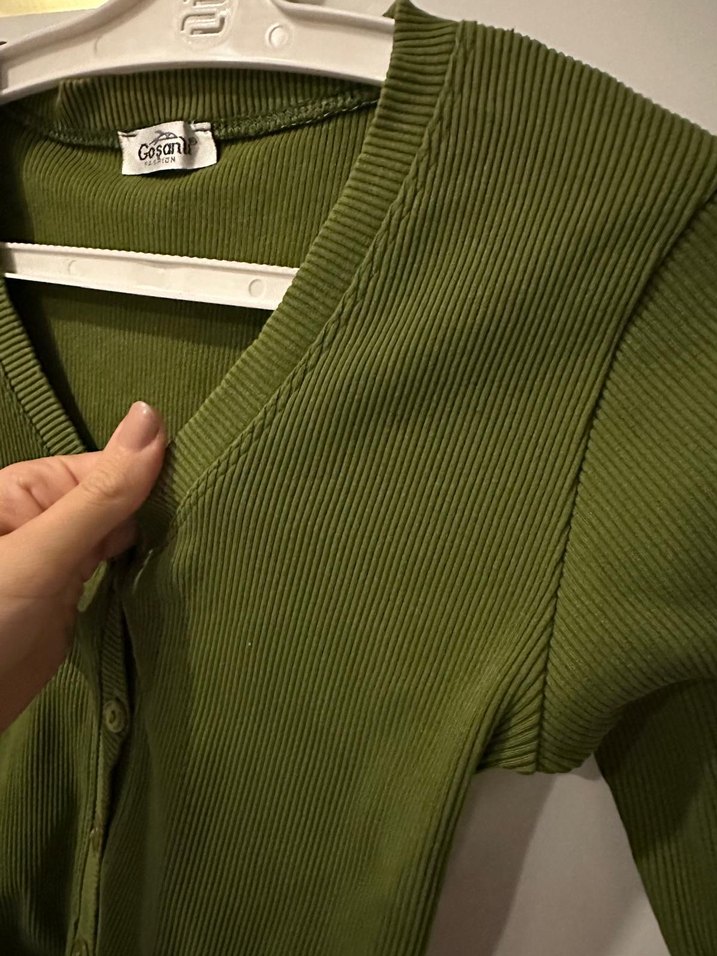 Düğmeli Yeşil triko Hırka - Görsel 3