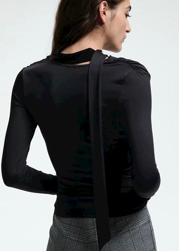 Şal Detaylı Kadın Bluz - Görsel 2