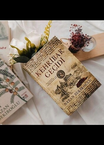 Kehribar Geçidi Nazan Bekiroğlu 