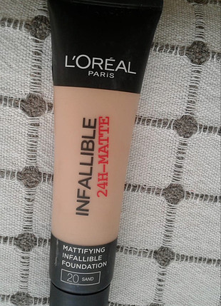 L'Oréal Paris Loreal paris ınfallıble fondöten 