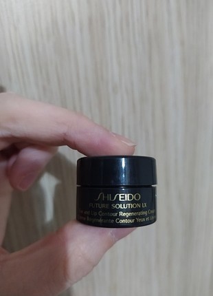 Shiseido Future Solution Lx lip and eye cream yaşlanma geciktiri