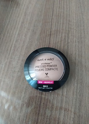 Wet n wild pressed powder pudra