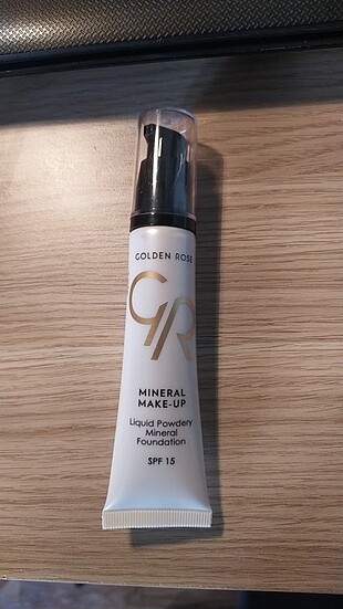 Golden rose liquid powdery mineral foundation fondöten