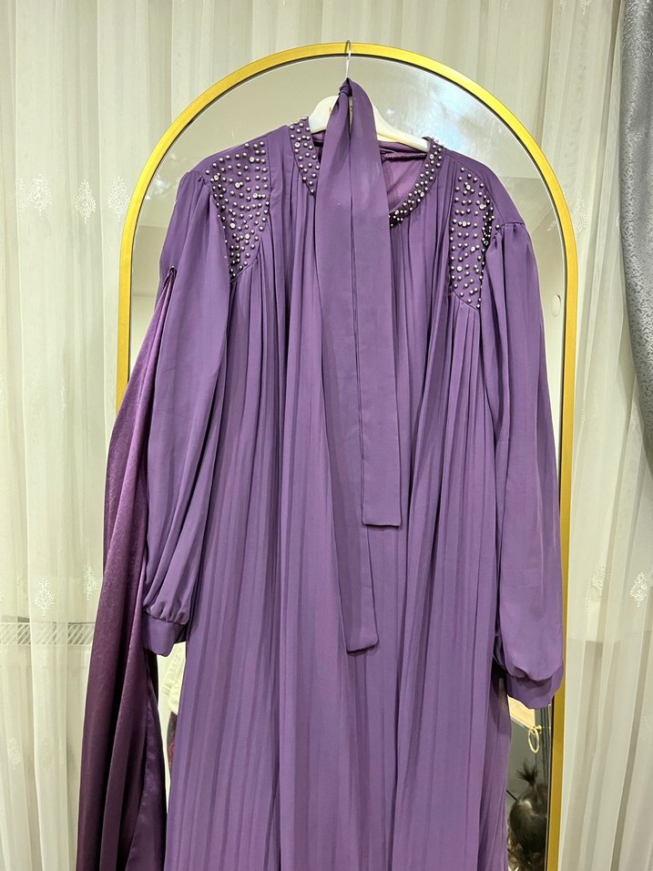 Pliseli mor abiye şal ile birlikte - Görsel 2