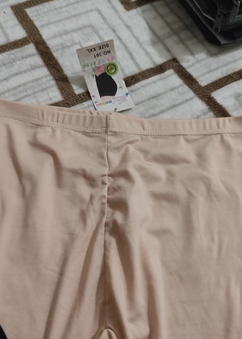 Dantel Detaylı Hamile Şortu - Siyah ve Bej - Görsel 4