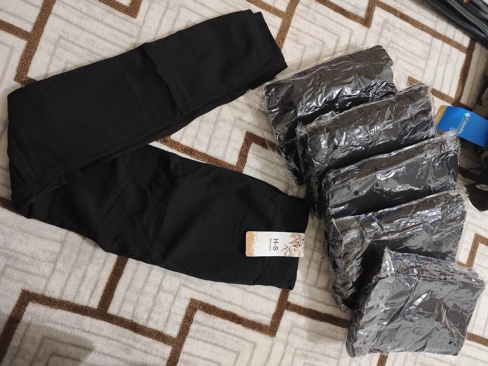 Siyah Elastik Kadın Tayt - Görsel 3