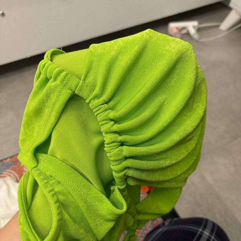 Dekolteli Yeşil Crop - Görsel 5