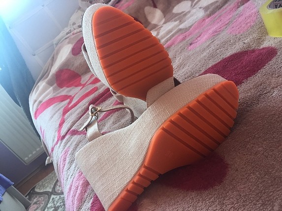 Mango Dolgu topuk hasır ayakkabı