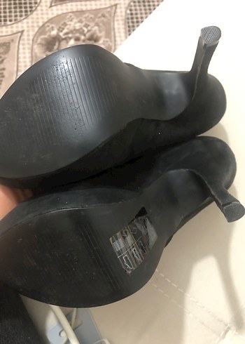 Siyah Süet Tokalı Stiletto Topuklu Kadın Ayakkabı - Görsel 3