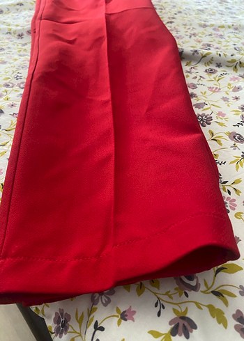 Klasik Kırmızı Pilili Kadın Kumaş Pantolon - Görsel 3