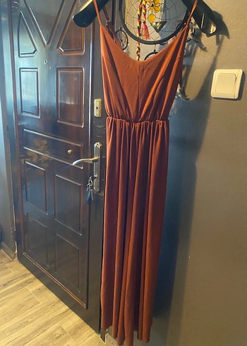 V Yaka Kahverengi Uzun Salaş Elbise - Görsel 2