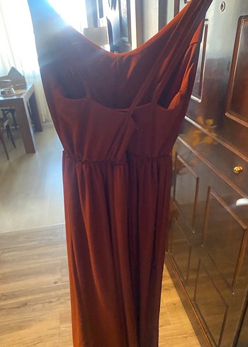 V Yaka Kahverengi Uzun Salaş Elbise - Görsel 5