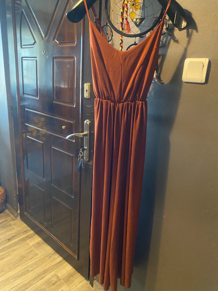 V Yaka Kahverengi Uzun Salaş Elbise - Görsel 2