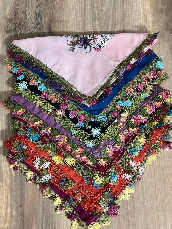 Renkli Dantel Detaylı Bohem Kadın başörtü tane ile satılmaktadır - Görsel 3