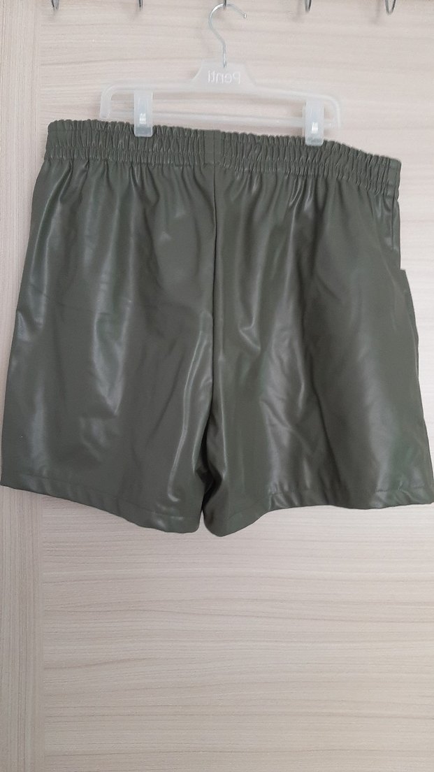 Kadın Haki Deri Mini Şort - Görsel 2