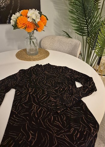 Uzun Kollu Zebra Desenli Kadın Bluz - Görsel 3