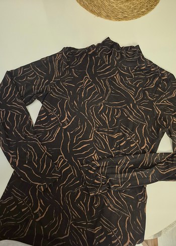 Uzun Kollu Zebra Desenli Kadın Bluz - Görsel 2