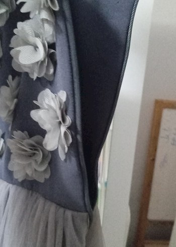 Gri Nakışlı Çiçekli Kız Çocuk Elbisesi - Görsel 5