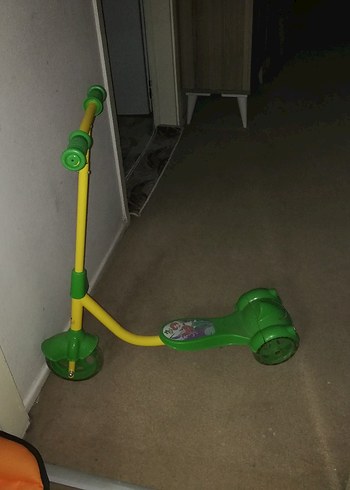 Renkli Yeşil Çocuk Scooterı - Görsel 3