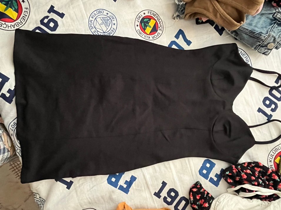 Siyah V Yaka İnce Askılı mini elbise - Görsel 4