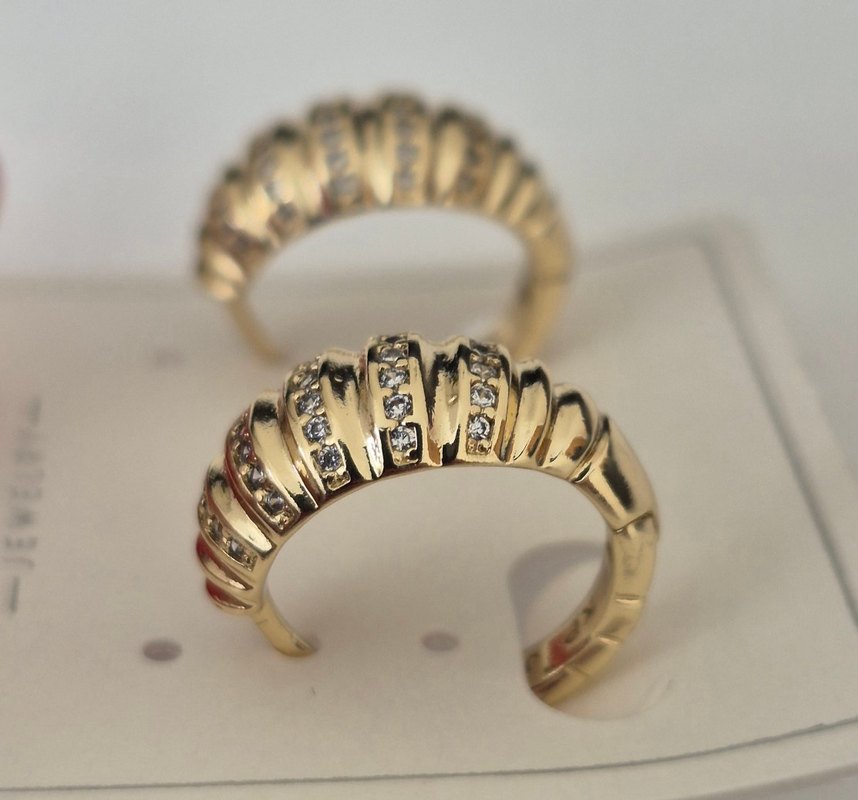 Xuping 14 K Altın Suyu Kaplama çelik küpe - Görsel 2