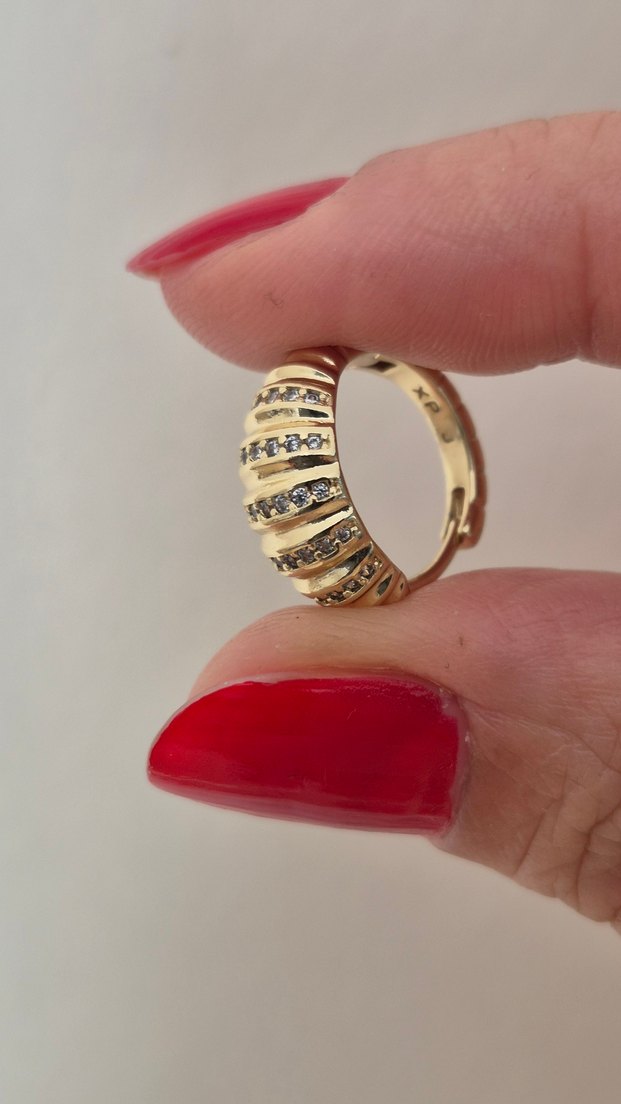 Xuping 14 K Altın Suyu Kaplama çelik küpe - Görsel 3