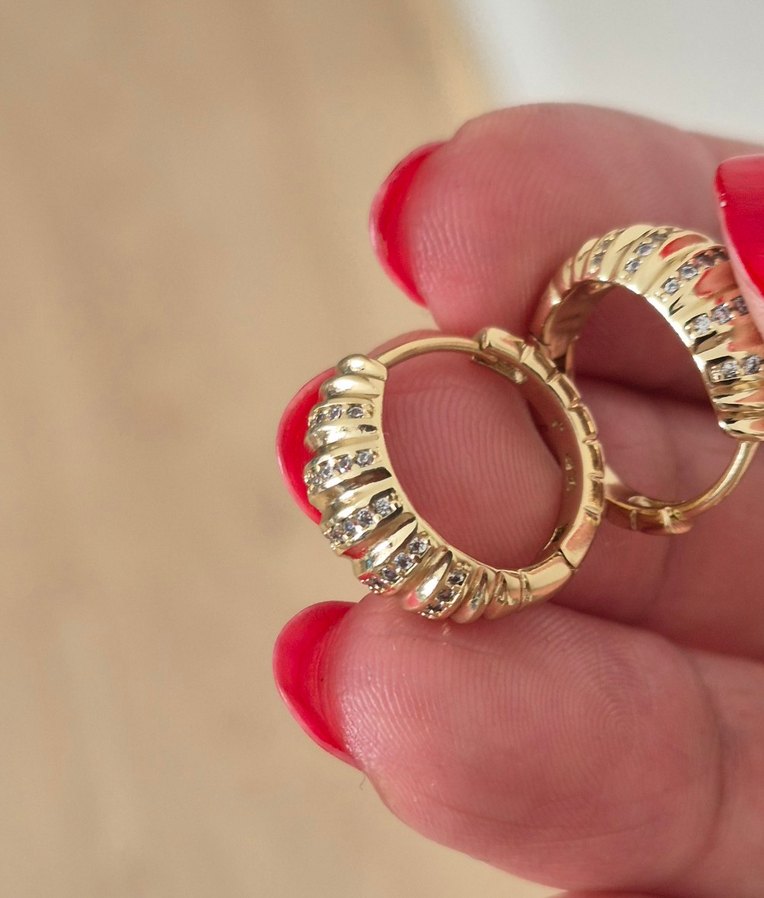 Xuping 14 K Altın Suyu Kaplama çelik küpe - Görsel 4