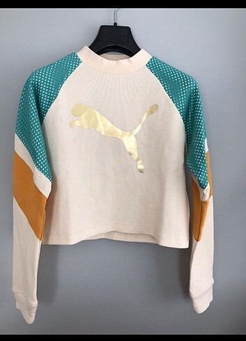 xs Beden Puma sweatshirt