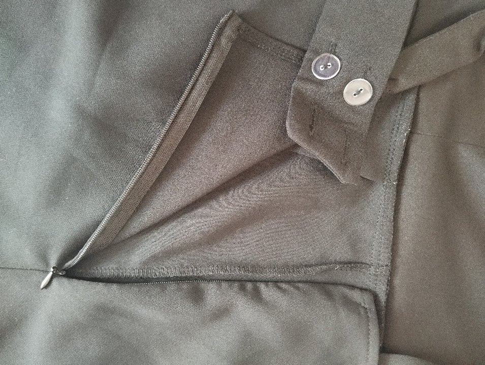 Siyah Kadın Askılı Kısa Tulum - Görsel 3