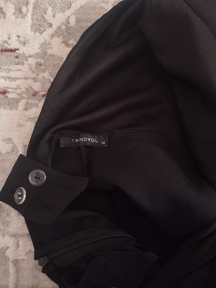 Siyah Kadın Askılı Kısa Tulum - Görsel 4