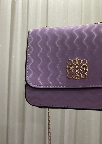 Zincir Detaylı Parlak Mor Kadın Çanta - Görsel 2