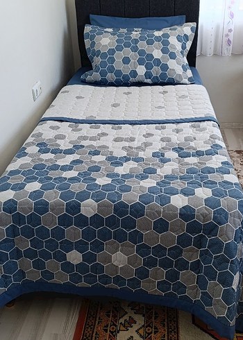 Mavi ve Gri Nakışlı Yatak Örtüsü - Görsel 4