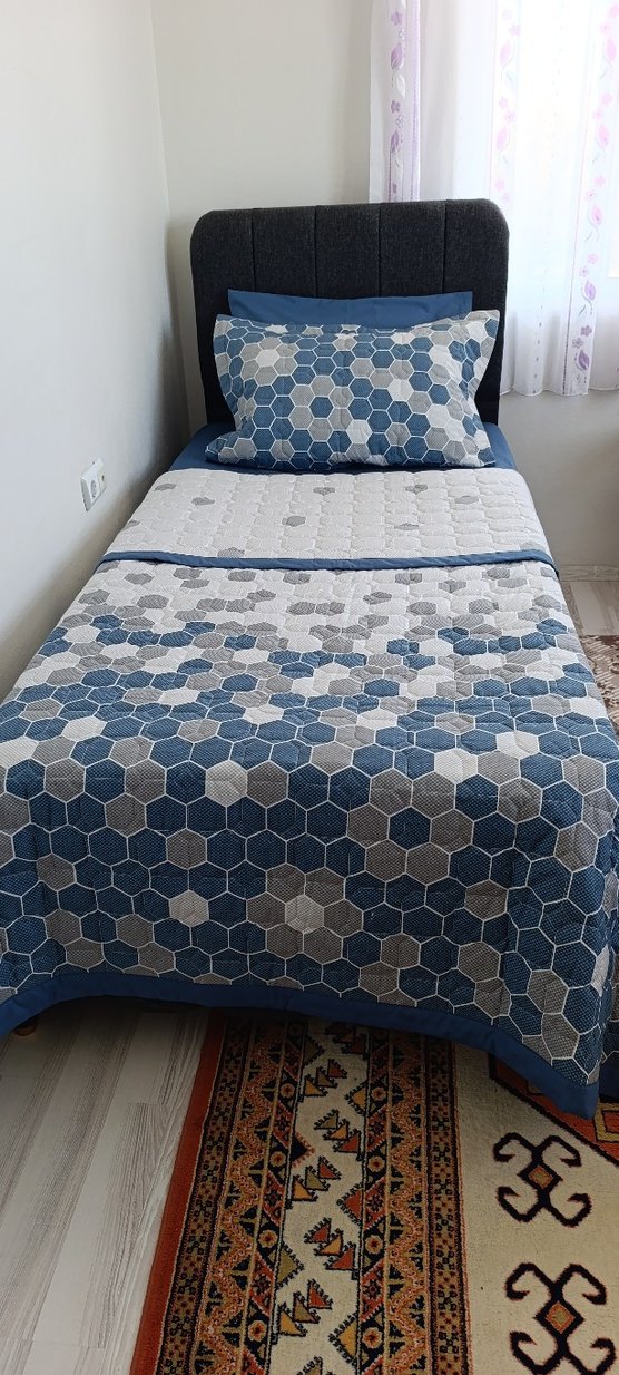 Mavi ve Gri Nakışlı Yatak Örtüsü - Görsel 4