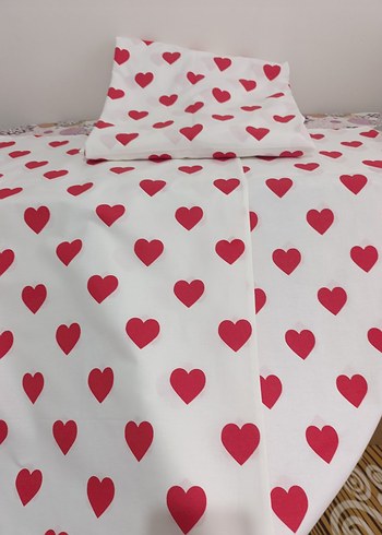 Kırmızı Kalp Desenli Beyaz Nevresim Takımı - Görsel 2