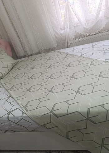 Beyaz Baskılı Yatak Örtüsü - Görsel 5