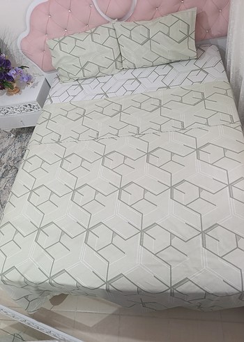 Beyaz Baskılı Yatak Örtüsü - Görsel 4