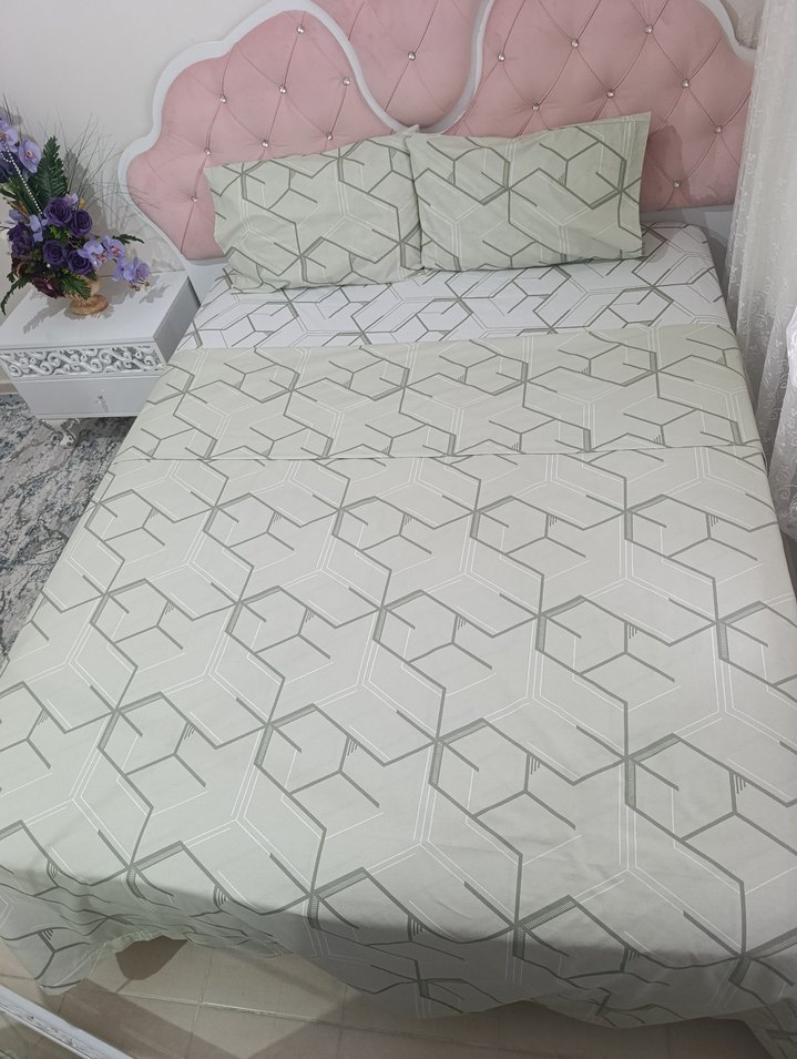 Beyaz Baskılı Yatak Örtüsü - Görsel 2