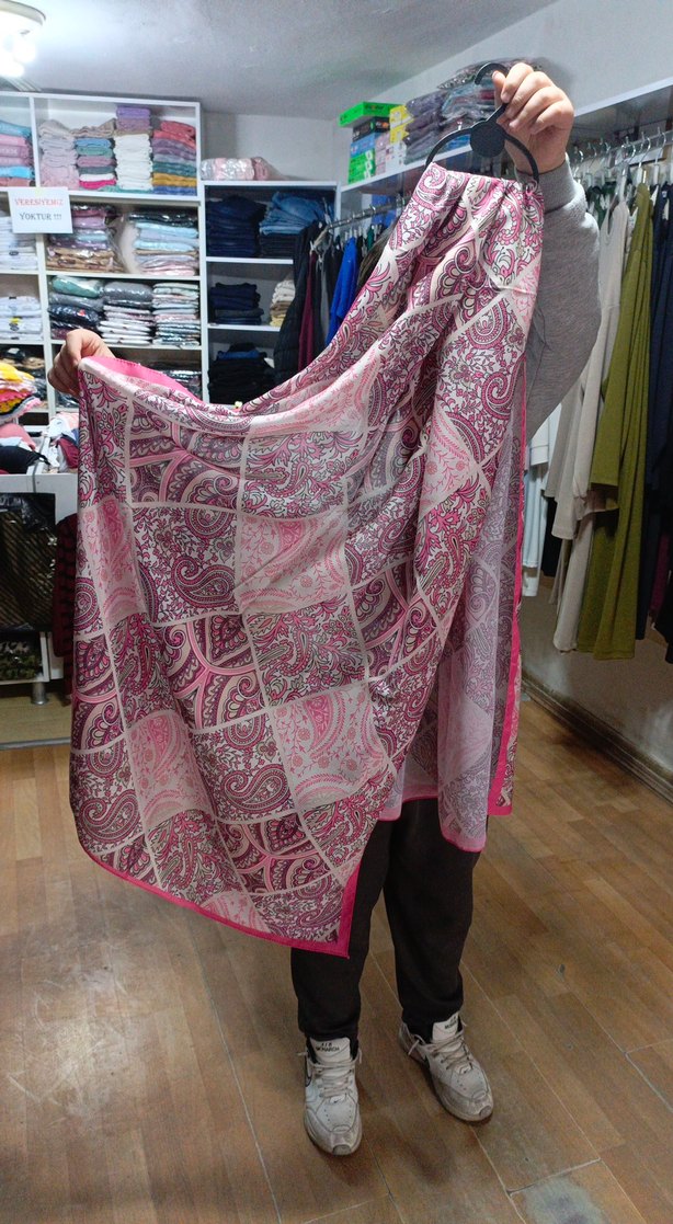 Pembe Saten Kadın Bohem Şal - Görsel 2