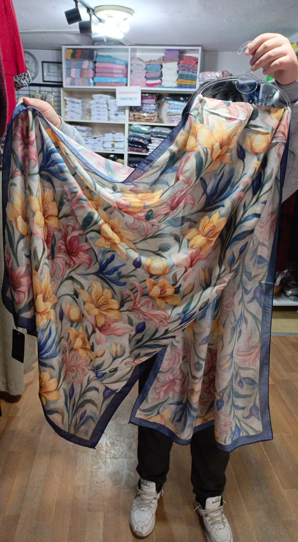 Çiçek Desenli Bohem Kadın Şal - Görsel 2