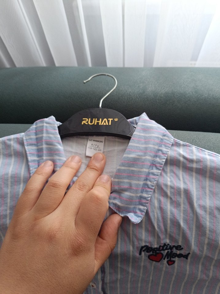 Kız Çocuk Gri Düğmeli Uzun Kollu Bluz - Görsel 2