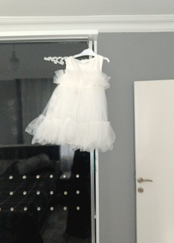 Beyaz Askılı Fırfırlı Kız Çocuk Elbise - Görsel 3