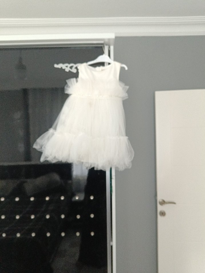 Beyaz Askılı Fırfırlı Kız Çocuk Elbise - Görsel 3