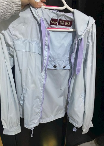 Çantaya dönüşebilen yağmurluk - Görsel 5