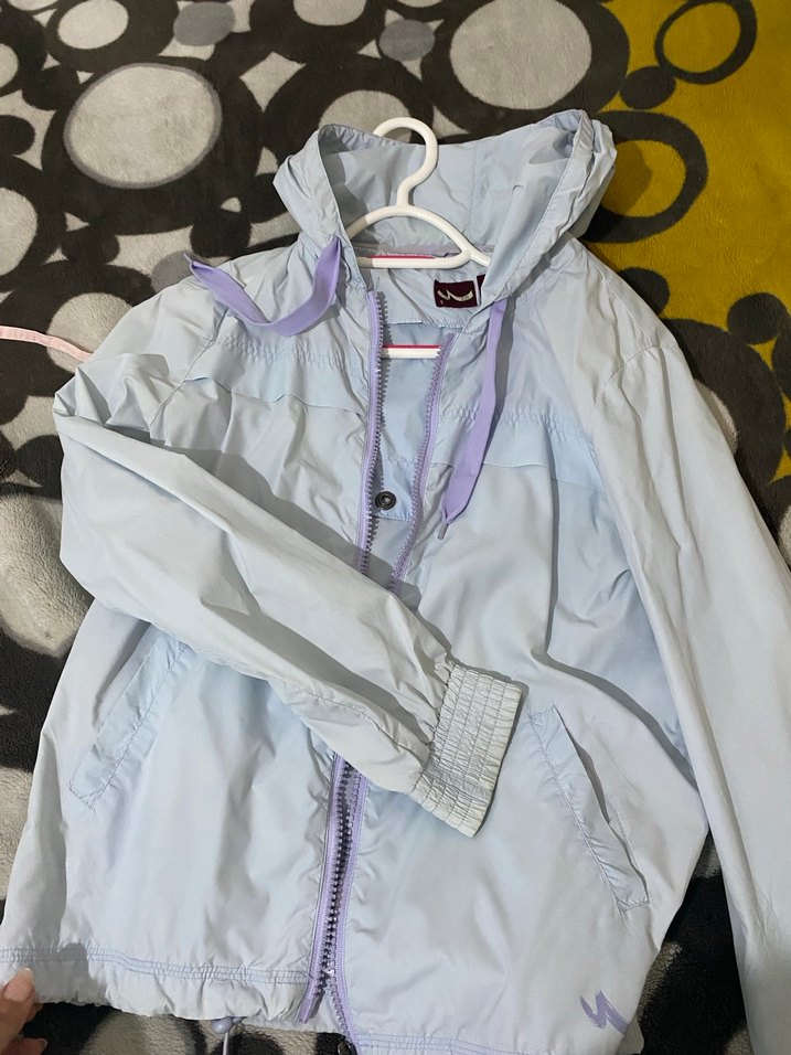 Çantaya dönüşebilen yağmurluk - Görsel 3