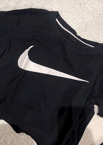 Nike Siyah Swooshlu Spor Tisort Orijinal