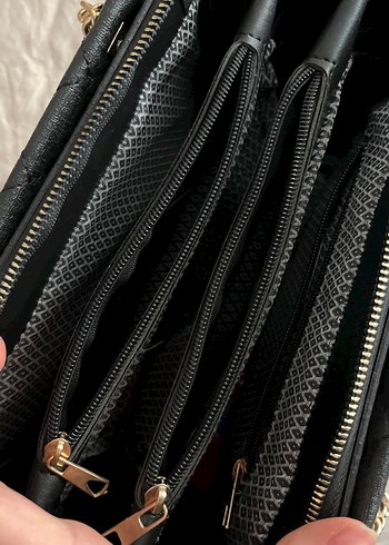 Siyah Deri Kapitone Kadın Çanta - Görsel 5