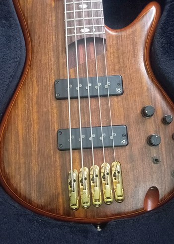 Ibanez Elektro Bas Gitar - Görsel 2
