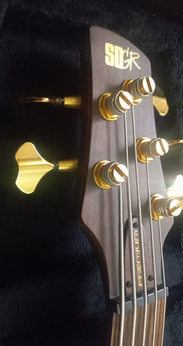 Ibanez Elektro Bas Gitar - Görsel 4