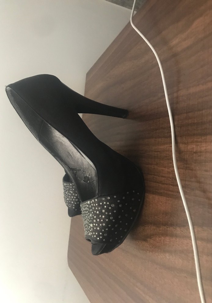 Siyah Parlak Pullu Topuklu Kadın Ayakkabı - Görsel 4