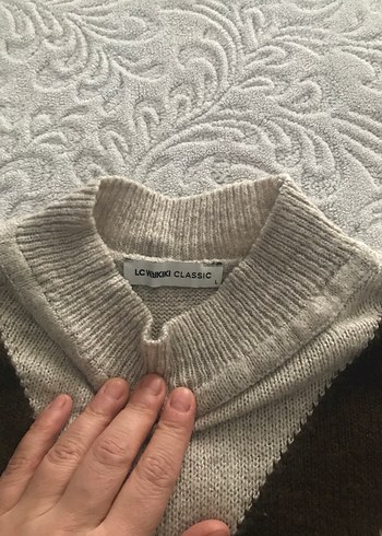 V Yaka Gri Örgü Kadın Kazak - Görsel 3